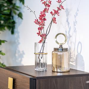 فازة بحزام ذهبي كبيرة وودي