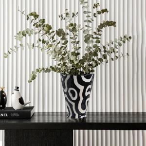 فازة سيراميك مزخرف وودي