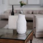 فازة سيراميك كبيرة باللون الابيض وودي