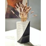 فازة أبيض وأسود كبيرة وودي