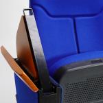 كرسي مسرح أزرق وودي