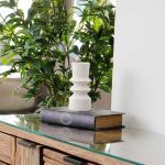 حامل شموع من السيراميك أبيض وودي