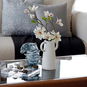 فازة سيراميك بيضاء بمقبضين وودي