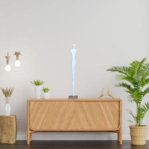 نولا تحفة ديكور بيضاء وودي