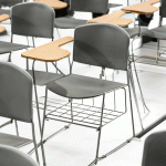 كرسي محاضرات وودي